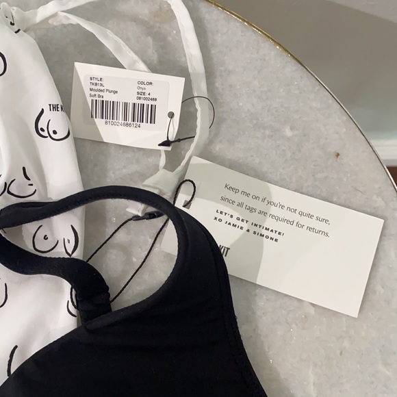 Kit Undergarments Molded Soft Plunge Bra size 4 - Picture 2 of 8